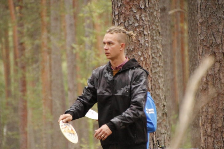 Alar Orula: Eestlased, discgolf, lumegolf, pimegolf ehk LED-mängud